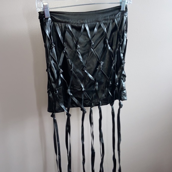 Leather fringe skirt - Picture 3 of 5
